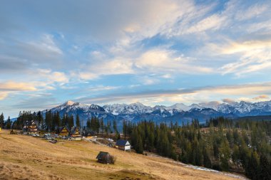 Günbatımı üzerinde Tatra Dağları, Polonya