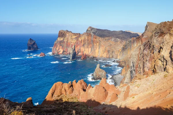 Falésias na Ponta de São Lourenco, Madeira, Portugal — Fotografia de Stock