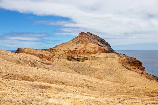 Klipporna vid Ponta de Sao Lourenco, Madeira, Portugal — Stockfoto