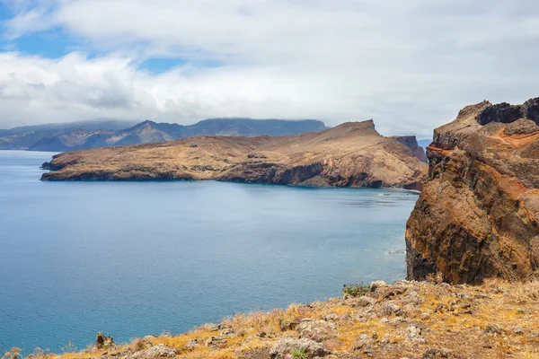 Klipporna vid Ponta de Sao Lourenco, Madeira, Portugal — Stockfoto