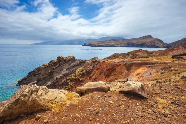 Falésias na Ponta de São Lourenco, Madeira, Portugal — Fotografia de Stock