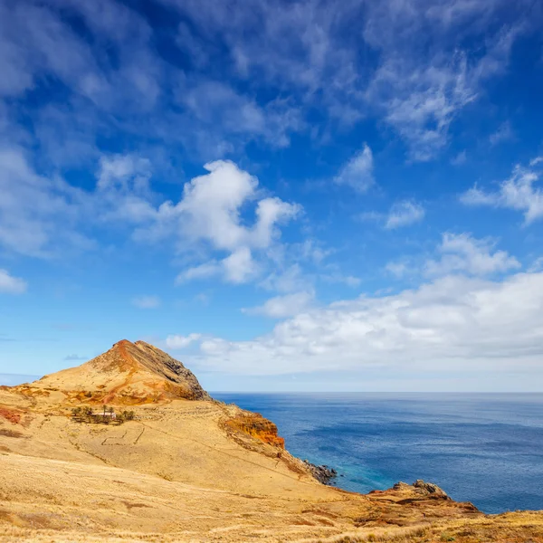 Falésias na Ponta de São Lourenco, Madeira, Portugal — Fotografia de Stock