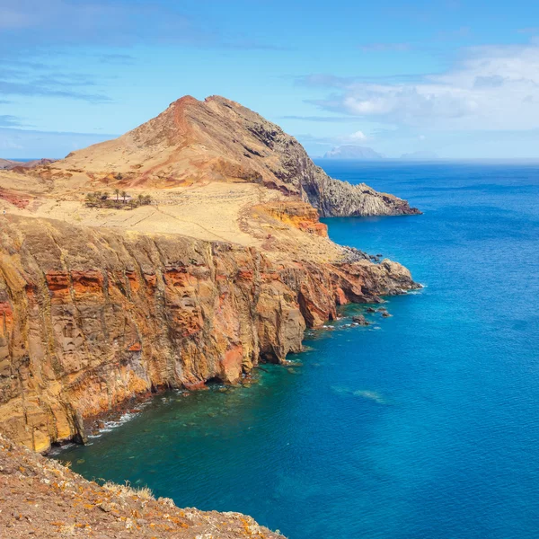 Klippen am Ponta de Sao Lourenco. Kap ist der östlichste Punkt der Insel Madeira — Stockfoto