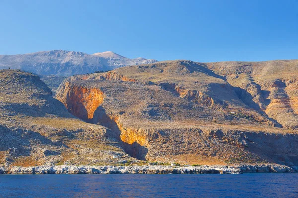 Jižní pobřeží Kréty poblíž Agia Roumeli, Řecko — Stock fotografie