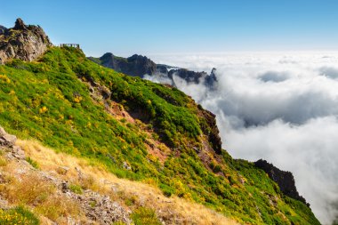 Pico Ruivo ve Pico Areeiro, güzel dağ manzarası, Madeira, Portekiz Merkezi yapmak