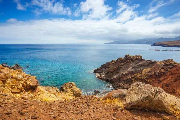 Útesy na Ponta de Sao Lourenco. Mys je nejvýchodnější bod Madeira island — Stock fotografie