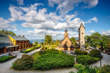 Karpacz, Güney Polonya 'daki eski ahşap Norveç tapınağı Wang 