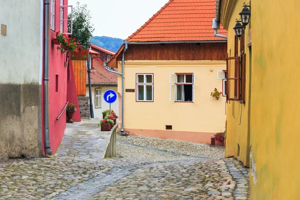 Medieval street view in Sighisoara founded by saxon colonists in XIII century, Romania — Stock Photo, Image