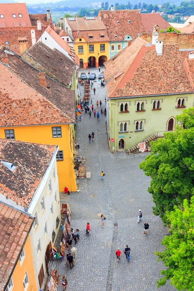 SIGHISOARA, ROMANIA - 17 LUGLIO: Veduta aerea del centro storico di Sighisoara, grande attrazione turistica il 17 luglio 2014. Città in cui è nato Vlad Tepes, Dracula — Foto Stock