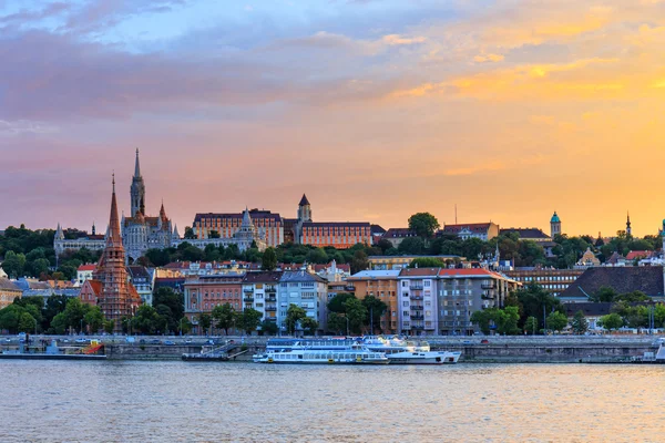 Panorama of Budapest at sunset, Hungary — Stock Photo, Image