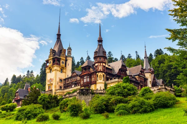 Peles Castle, Sinaia, Roemenië — Stockfoto