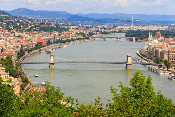 Budapest y el río Danubio vista panorámica, Hungría, Europa —  Fotos de Stock