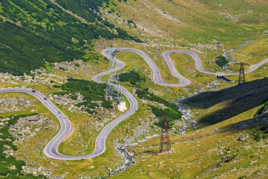 Transfagarasan dağ yolu, Romen Karpatlar