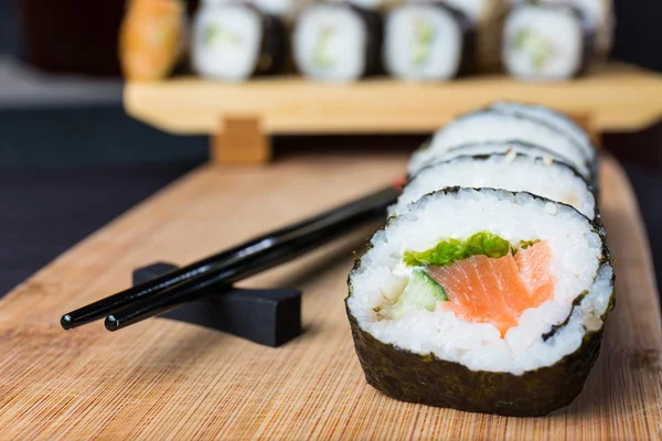 Close up de sushi, frutos do mar japoneses — Fotografia de Stock