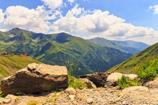 Vue sur les montagnes Fagaras en Roumanie — Photo