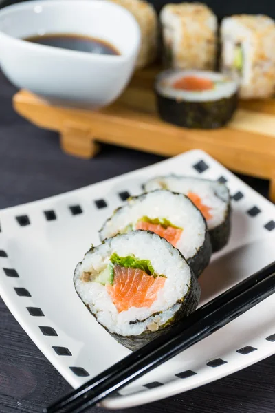 Sushi, mariscos japoneses —  Fotos de Stock