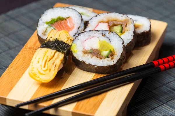 Close up of sushi, Japanese seafood — Stock Photo, Image