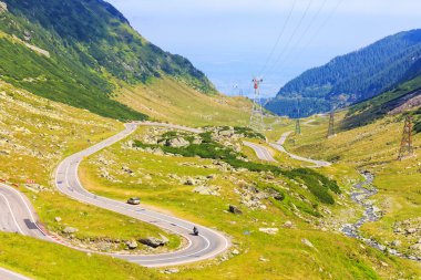 Transfagarasan dağ yolu, Romen Karpatlar