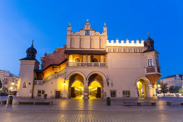Pazar Meydanı, gece, Polonya, krakow. — Stok fotoğraf