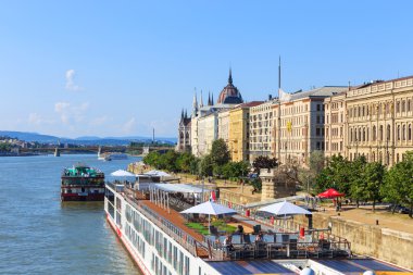 Macaristan, Budapeşte-Temmuz 24: 24 Temmuz 2014 Budapeşte'ye bir görünüm. Budapeşte olan biri en çok ziyaret edilen Avrupa başkentinde turistler tarafından
