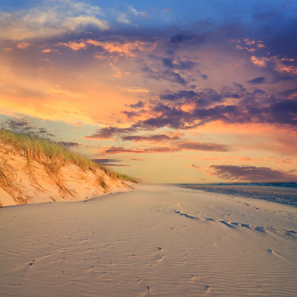 Beautiful tropical sunset sky and sea, vintage look — Stock Photo, Image