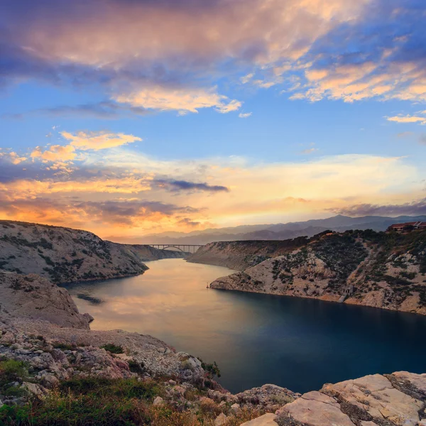 Maslenica průliv a krásný západ slunce, severně od Zadaru, Chorvatsko — Stock fotografie