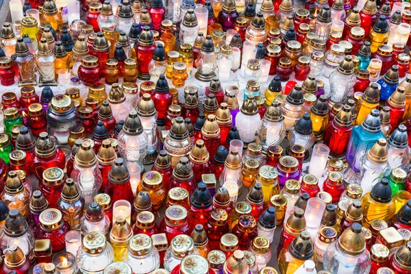 Bougies dans le cimetière — Photo