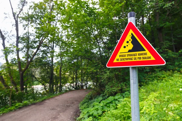 Erdrutsche Verkehrsschild — Stockfoto