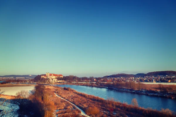 Monasterio benedictino en Tyniec cerca de Cracovia, Polonia. Color vintage tono — Foto de Stock