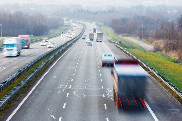 Traffic on a highway — Stock Photo, Image