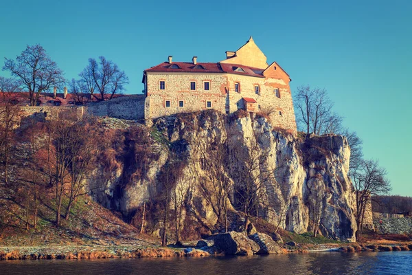 Бенедиктинский монастырь в Тынец близ Кракова, Польша. Винтажный цвет — стоковое фото