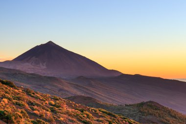 Günbatımı üzerinde Teide yanardağı, Tenerife, Kanarya Adaları, İspanya