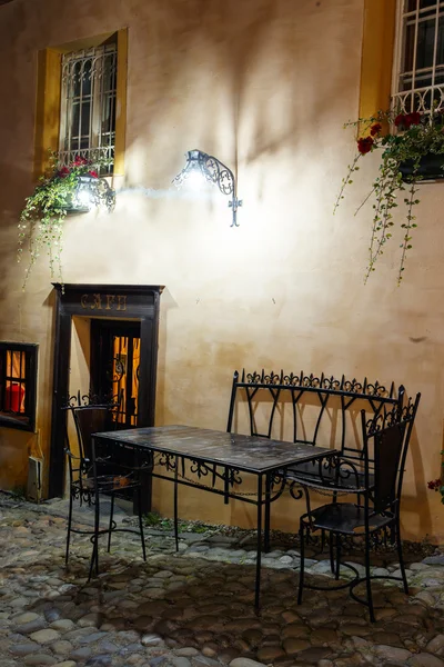 Street cafe bar at night, Romania — Stock Photo, Image