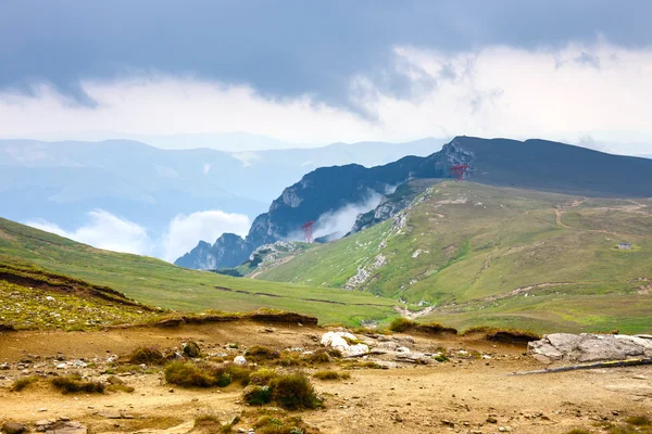 左支山、 喀尔巴阡，特兰西瓦尼亚，罗马尼亚 — 图库照片