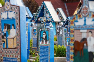Sapanta, Romanya - 04 Temmuz, 2015-neşeli mezarlığı Sapanta in, Maramures, Romanya. Bu mezarlık Romanya ve dünyada benzersizdir.