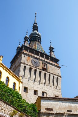 Ortaçağ sokak görünümü Sighisoara, Romanya