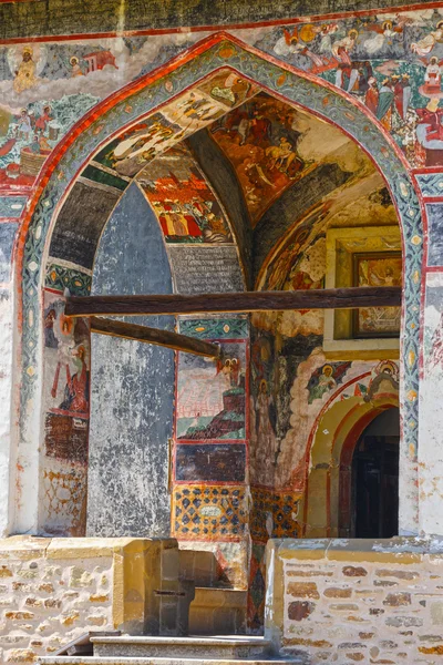 Het Sucevita-klooster is een Roemeens-Orthodox klooster gelegen in de gemeente Sucevitai, Suceava County, Moldavië, Roemenië — Stockfoto