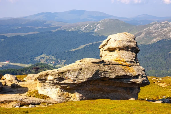 Geomorfologiczne konstrukcji skalnych w górach Bucegi, Rumunia — Zdjęcie stockowe