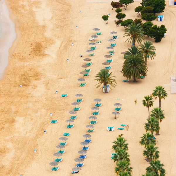 Híres strand Playa de las Teresitas, Tenerife, Spanyolország — Stock Fotó