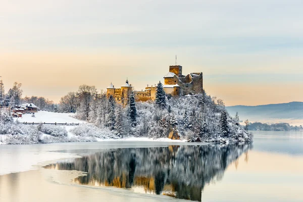 Beautiful view of Niedzica Castle, Poland — Stock Photo, Image