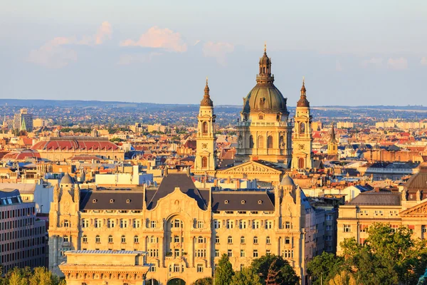 Budapešť a Dunaj panoramatický pohled na řeku, Maďarsko, Evropa — Stock fotografie