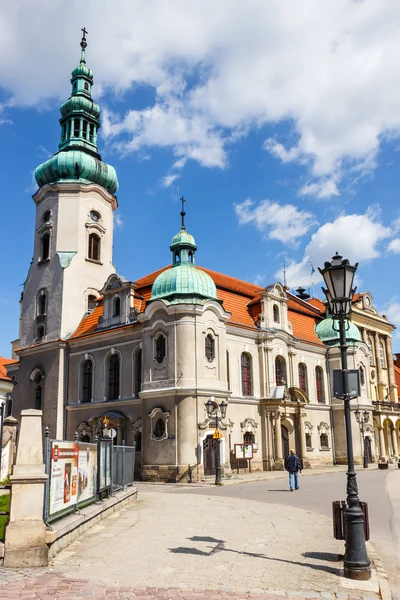 Pszczyna, Polska - 21 kwietnia 2015: Historyczne centrum Pszczyny w regionie Śląska, Polska — Zdjęcie stockowe