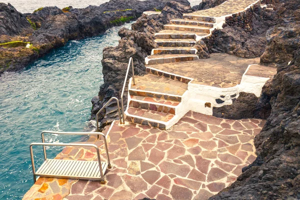 Piscina natural en Garachico, Isla de Tenerife, Canarias, España — Foto de Stock