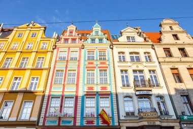 Wroclaw, Polonya, 24.06.2015: Wroclaw, Polonya eski şehir gelen kimliği belirsiz turist