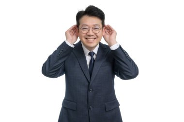 Asyalı orta yaşlı bir işadamının beyaz geçmişi ve hareketleri..