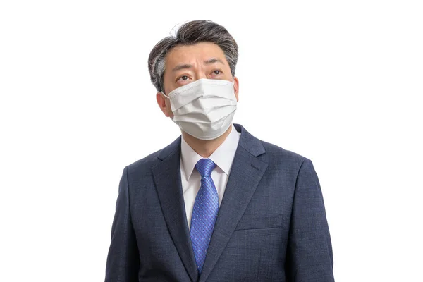 Retrato Hombre Negocios Asiático Mediana Edad Con Una Máscara Blanca —  Fotos de Stock