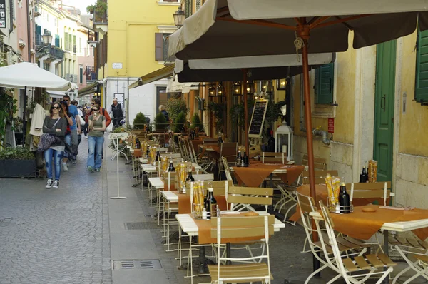 The ice cream parlol in Peschiera del Garda, Lago di Garda, Italy — Stock Photo, Image