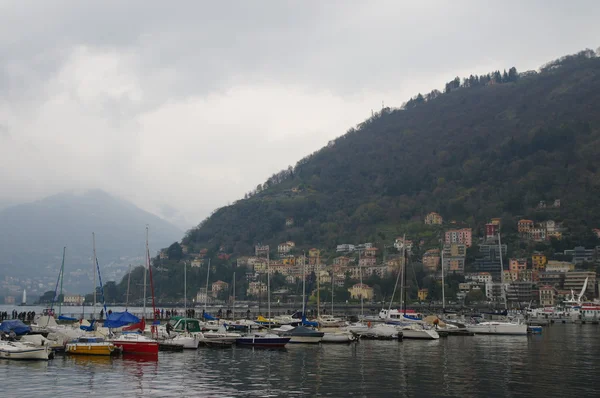 Como, Itália, tomada em 28 Março 2016, Como cidade na borda do Lago de Como Itália em 28 Março 2016 — Fotografia de Stock