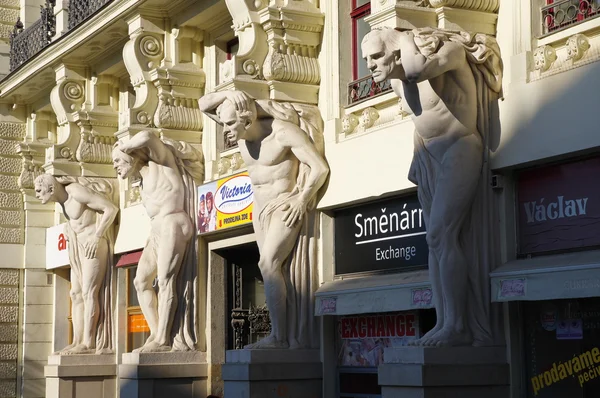 Brno, Tsjechië - 30 April: het centrum van de stad Brno op 30 April 2016. Brno is de tweede grootste stad in de Tsjechische Republiek — Stockfoto