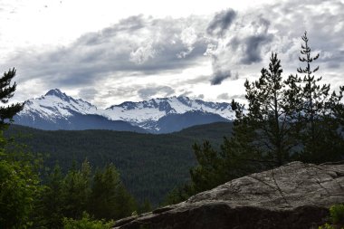British Columbia 'daki Kıyı Dağları' nda kar yağışıweather forecast